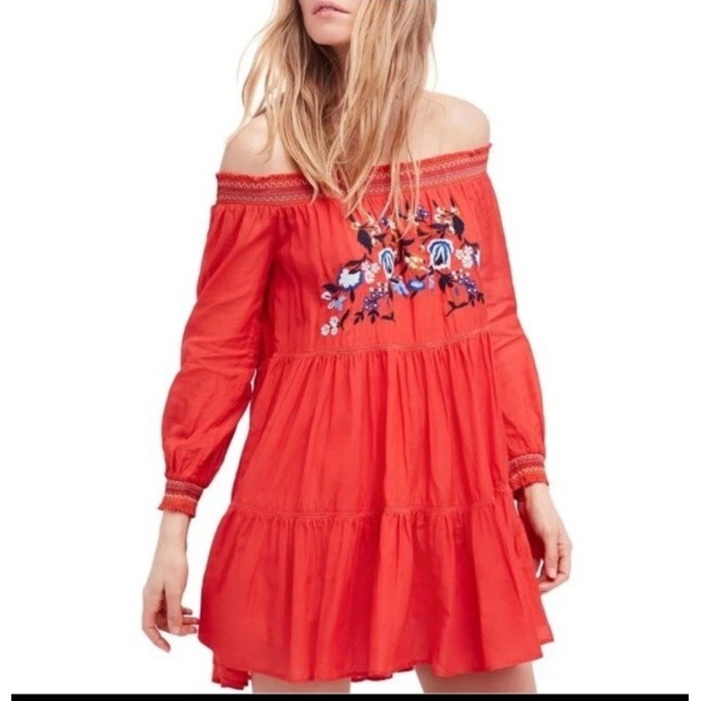FREE PEOPLE Red Boho Embroidered Mini Dress Smocked Off‎ the Shoulder Sunbeams M